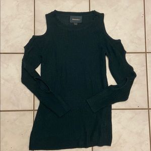 Jade sweater with cut out sleeves